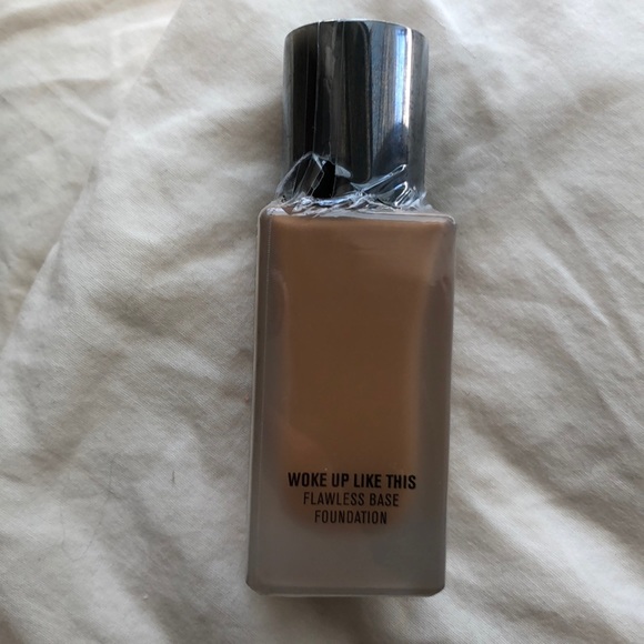 Il Makiage Foundation 155 - Picture 3 of 7